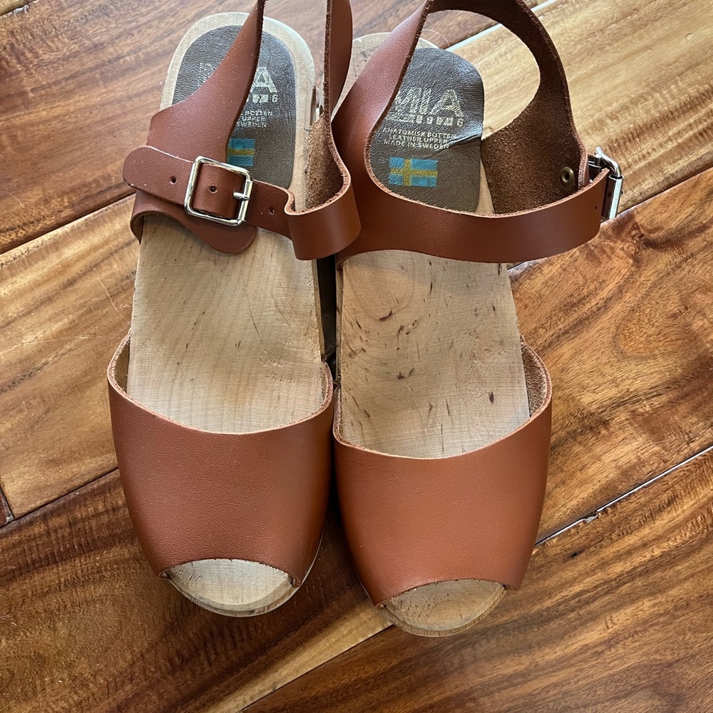Brown Mia Clogs